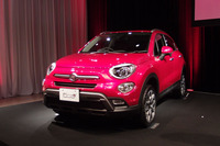 フィアットの小型SUV、500Xがデビュー
