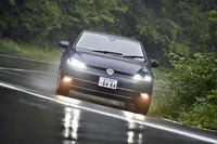 今回のテスト車は、スポーツモデル以外では最上級グレードの「TSIハイライン」。ハッチバックと、ワゴンの「ヴァリアント」に試乗した。