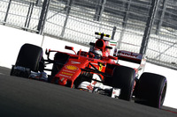 4戦目にしてようやく表彰台にのぼることができたフェラーリのライコネン（写真）。予選で僅差の2位、決勝ではボッタスに先行を許し結果3位となったが、僚友ベッテルとタイトルを争うハミルトンを4位にとどめておくという、フェラーリにとって大事なミッションを遂行できたことは大きな成果だ。（Photo=Ferrari）