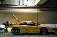 「フェラーリF355」（写真＝池之平昌信）