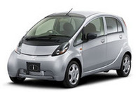 「三菱 i」にNAエンジン車追加、105.0万円からのエントリーモデル