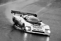 1985年10月に豪雨の富士スピードウェイで行われた世界耐久選手権WEC JAPANで、星野一義／萩原 光／松本恵二の駆るマーチ製シャシーに3リッターV6ターボを積んだ「シルビア ターボCニチラ」が総合優勝。NISMO設立後、最初のビッグレースでの勝利だった。