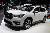 スバルの3列シートSUV「アセント」生産開始