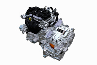 パワーユニットに関しては、従来のものから走行用モーターを刷新。標準モデルの「ノート」でも、最高出力116PS、最大トルク280N・mと、従来型より6％のパワーアップと10％のトルクアップを実現している。