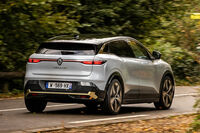 駆動用リチウムイオンバッテリーの容量は40kWh、または60kWh。