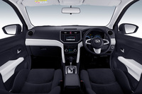 ダイハツ、インドネシアでコンパクトSUVの新型「テリオス」を発表の画像