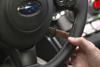 追従機能付きクルーズコントロールは、車速35km/h以上から操作が可能。25km/h以下になったらシステムは自動でキャンセルされる。これは「BRZ」のエンジンが、ギアが6速に入っていても25km/hまでならストールしない設定となっているからだ。