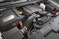 6リッターV8を搭載する。システム全体で332hp／50.7kgmを発生。