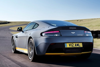 アストンマーティン、7段MTの「V12ヴァンテージS」を導入の画像