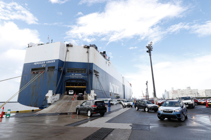 日本国内で生産される800万台超の自動車のうち、約半数は海外へと輸出される。