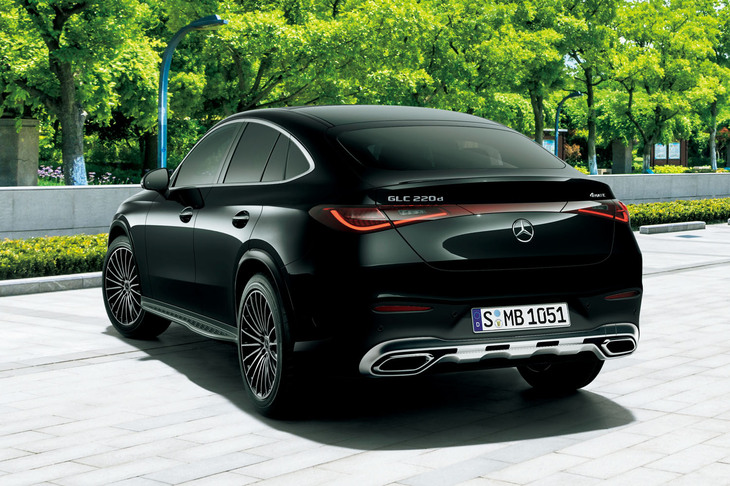 メルセデス・ベンツGLC220d 4MATICクーペ コア