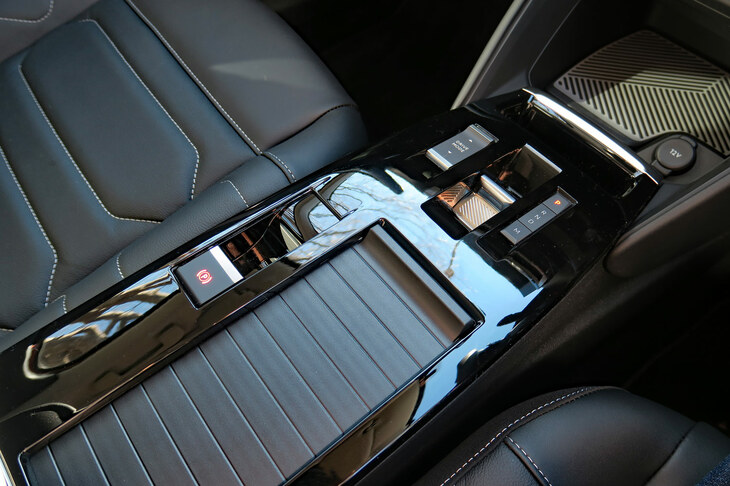 シトロエンC4シャイン（センターコンソール）