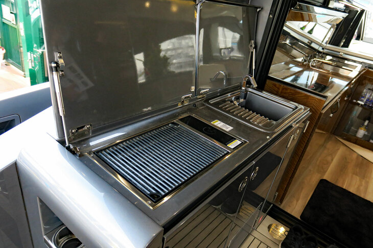 レクサスLY650（グリル）