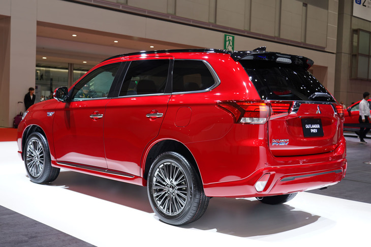 三菱アウトランダーPHEV