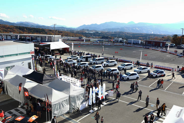 富士スピードウェイで開催された「TOYOTA GAZOO Racing FESTIVAL 2018」。メイン会場は、Aパドックとサーキットコースだが、ジムカーナコース、ドリフトコース、ショートサーキットなどの施設もフル活用。さまざまな体験イベントが用意されていた。