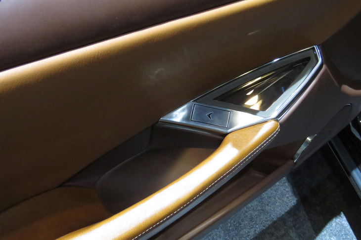 カルマ・レヴェーロ（ドアインナーパネル）