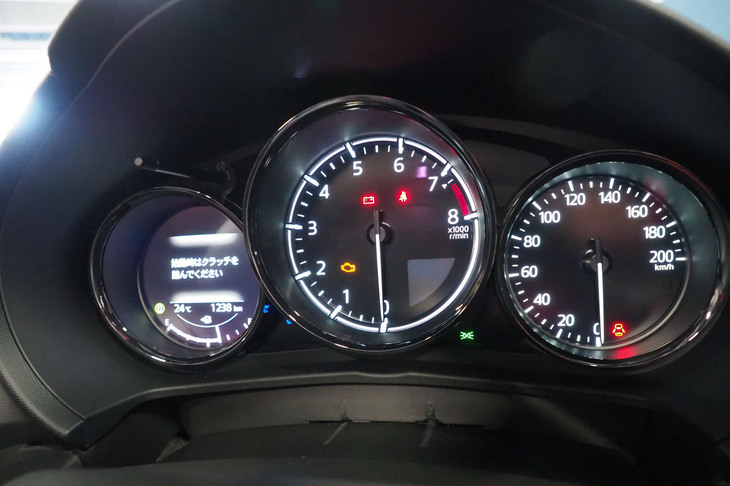 マツダ スピリット レーシング・ロードスター12R（メーターパネル）