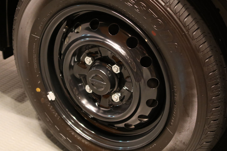 日産NV200バネットMYROOM（フロントホイール）