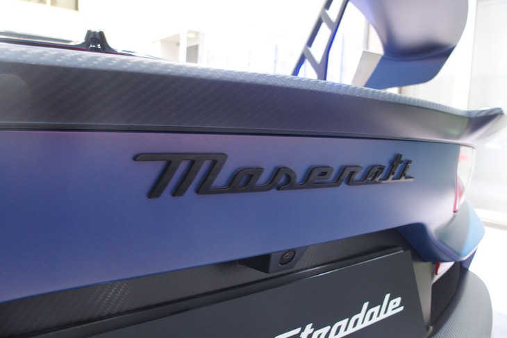 マセラティGT2ストラダーレ（リアエンブレム）