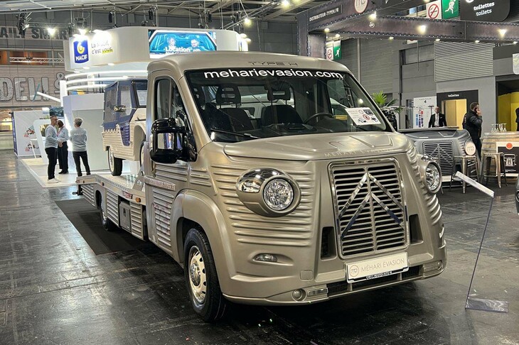 トラック型の「TYPE H」。荷台に積載されているのは「シトロエン・メアリ」。