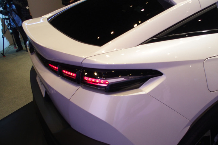 プジョー408アリュール（リアコンビランプ）