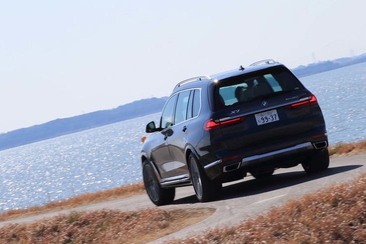 ドイツ御三家では最後発となった、BMW初のフルサイズSUV「X7」。注目の仕上がりを詳細にリポートします。（photo：荒川正幸）