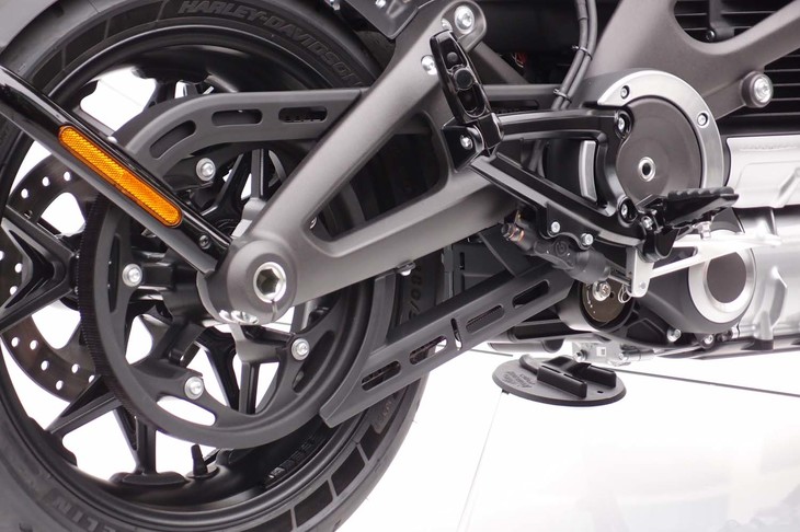 ハーレーダビッドソン・ライブワイヤー（スイングアームと駆動ベルト）