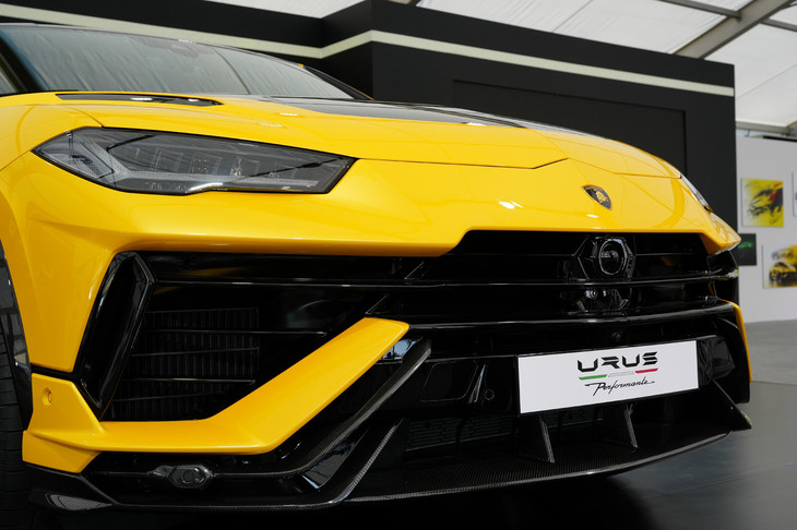 ランボルギーニ・ウルス ペルフォルマンテ（フロントマスク）