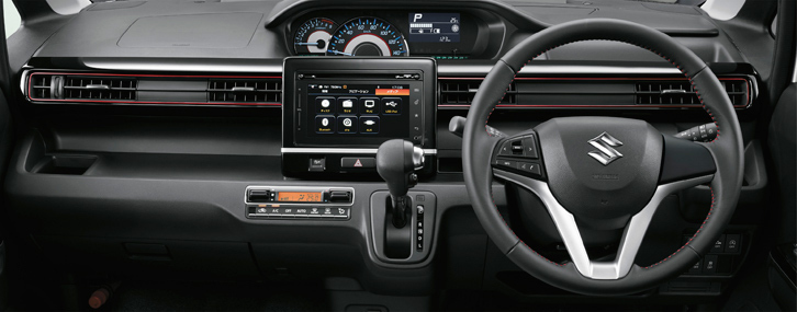 スズキ・ワゴンRスティングレー ハイブリッドX（インストゥルメントパネルまわり）