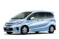 「ホンダ・フリード」に装備充実の特別仕様車