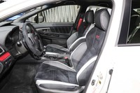 「S209」のレカロ製シート。シルバーのアクセントやステッチでドレスアップされている。シートヒーターも備わる。