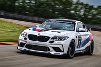 BMWが「M2 CSレーシング」を発表　BMW M社が手がけるカスタマー向けのレーシングカー