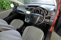 新型「マツダ・プレマシー」がデビューの画像