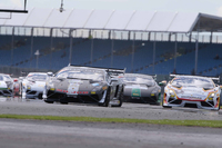 ランボルギーニが主催する「ランボルギーニ・ブランパン・スーパートロフェオ」では、今年は「ガヤルド」に加え、「ウラカン」の競技車両もレースに加わる。
    