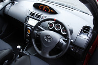 トヨタ・ヴィッツ“TRDターボM”（FF/5MT）／カローラアクシオ/フィールダー“スポーツM”（FF/CVT） 【試乗記】の画像