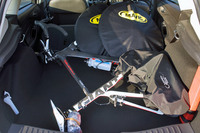 こちらがロードバイクを積載した状態。開口部の形がいいので、乗せ降ろしのしやすさは上々。広さや荷室形状も、このクラスのクルマとしては申し分ないと思いました。