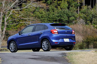 「バレーノ」は2015年9月のフランクフルトショーで世界初公開され、生産国のインドでは同年10月に発売された。