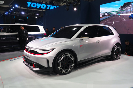 日本初上陸となる電気自動車「ID. GTIコンセプト」やハイパフォーマンスモデル「ゴルフRブラックエディショ...