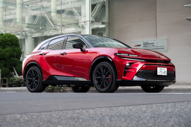 トヨタ クラウン　スポーツRS トヨタ・クラウン スポーツRS（4WD/CVT）【試乗記】 地に足がついて