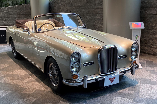 明治産業が1938年に製造された英国車アルヴィスのコンティニュ