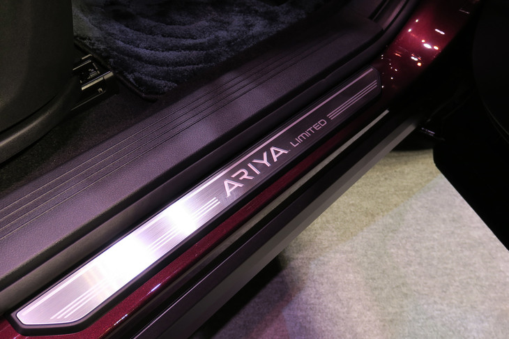 日産アリア リミテッド（専用キッキングプレート）