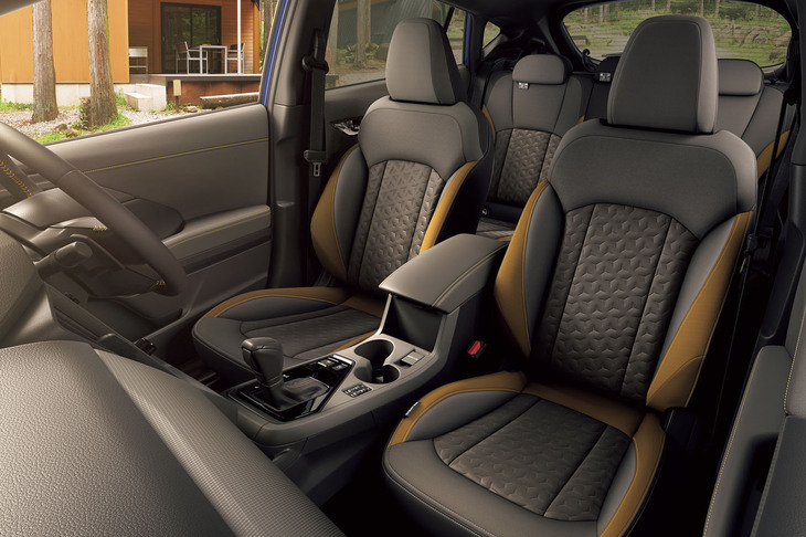 イエローのアクセントカラーでコーディネートされた「クロストレック リミテッド スタイルエディション」のインテリア。