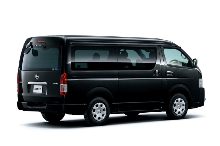 企業向けの法人販売では「日産キャラバン」も頑張っているというが、マーケットの6割を占める個人向け販売では、依然として「トヨタ・ハイエース」が圧倒的な人気を誇っている。