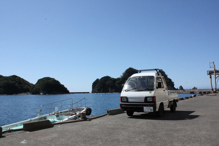 「セクシージャンボ」こと、わが「ダイハツ・ハイゼット トラック ジャンボ」の本懐は働くクルマ。しかしこれまで活躍の場がなかったので、今回、伊豆半島を一周する旅に出かけることにした。