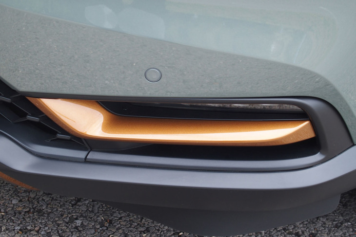 ホンダ・ヴェゼルe：HEV X HuNTパッケージ（フォグランプガーニッシュ）