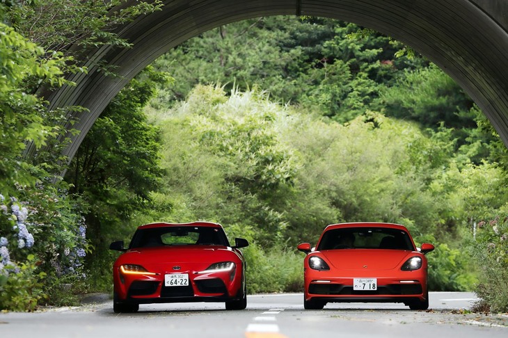 新型「トヨタ・スープラ」はクーペボディーのスポーツカーとして、どれほどの実力を有しているのでしょうか。「ポルシェ718ケイマン」と比較することで、その実力を確かめます。（photo：北畠主税）