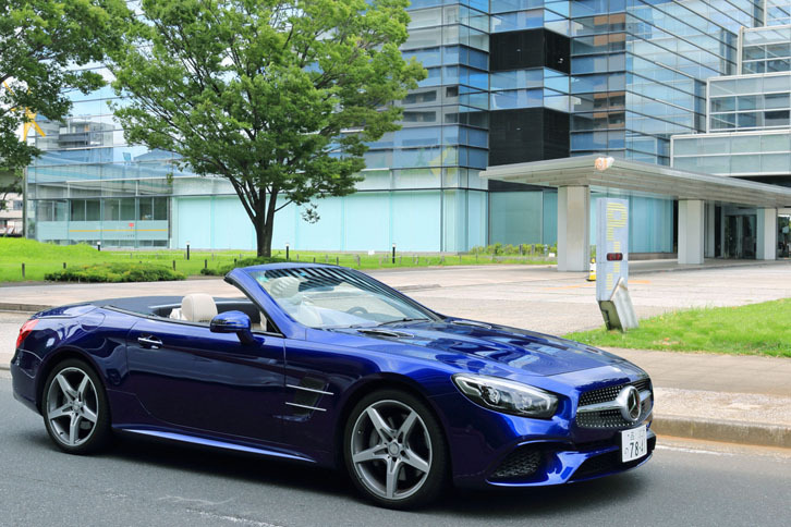 「SL」のボディーシェルはオールアルミ製。メルセデス・ベンツの量産車としては初の試みとなる。