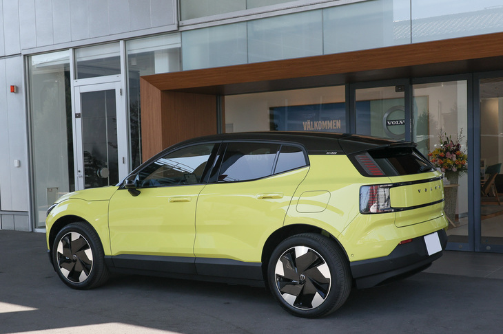 筆者が申し込んだのは選ぶ人が少ないだろうと思った「モスイエロー」の「EX30」。納車は約5カ月後のことだった。