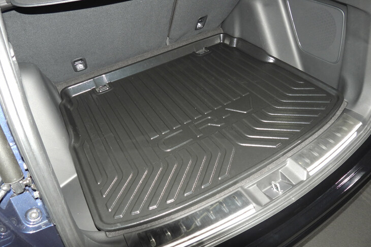 ホンダCR-V e：HEV RSブラックエディション ホンダアクセス用品装着車（ラゲッジトレイ）