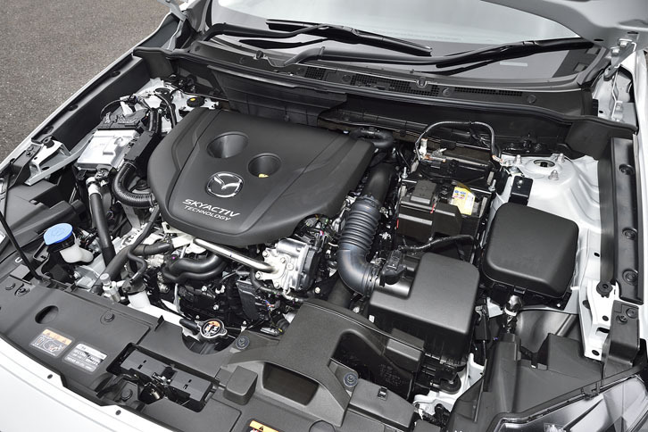 従来オプションだったナチュラルサウンドスムーザーが、今回全グレードで標準装備とされた。